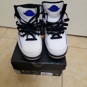 Grape jordan 2 size 6.5u